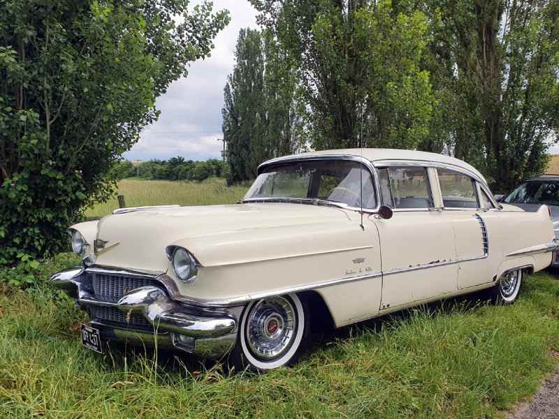 1956 Cadillac Saloon