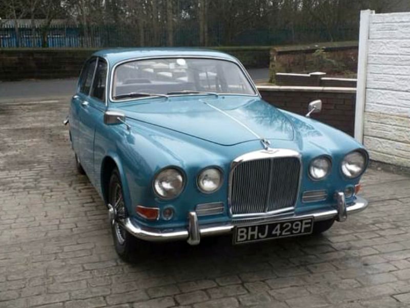 1968 Jaguar 420