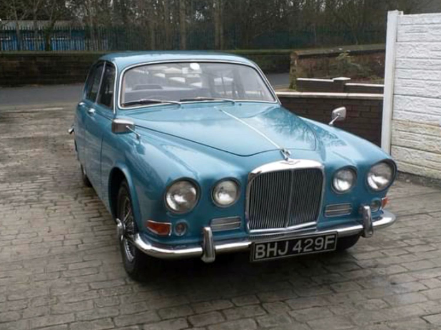 1968 Jaguar 420_Main