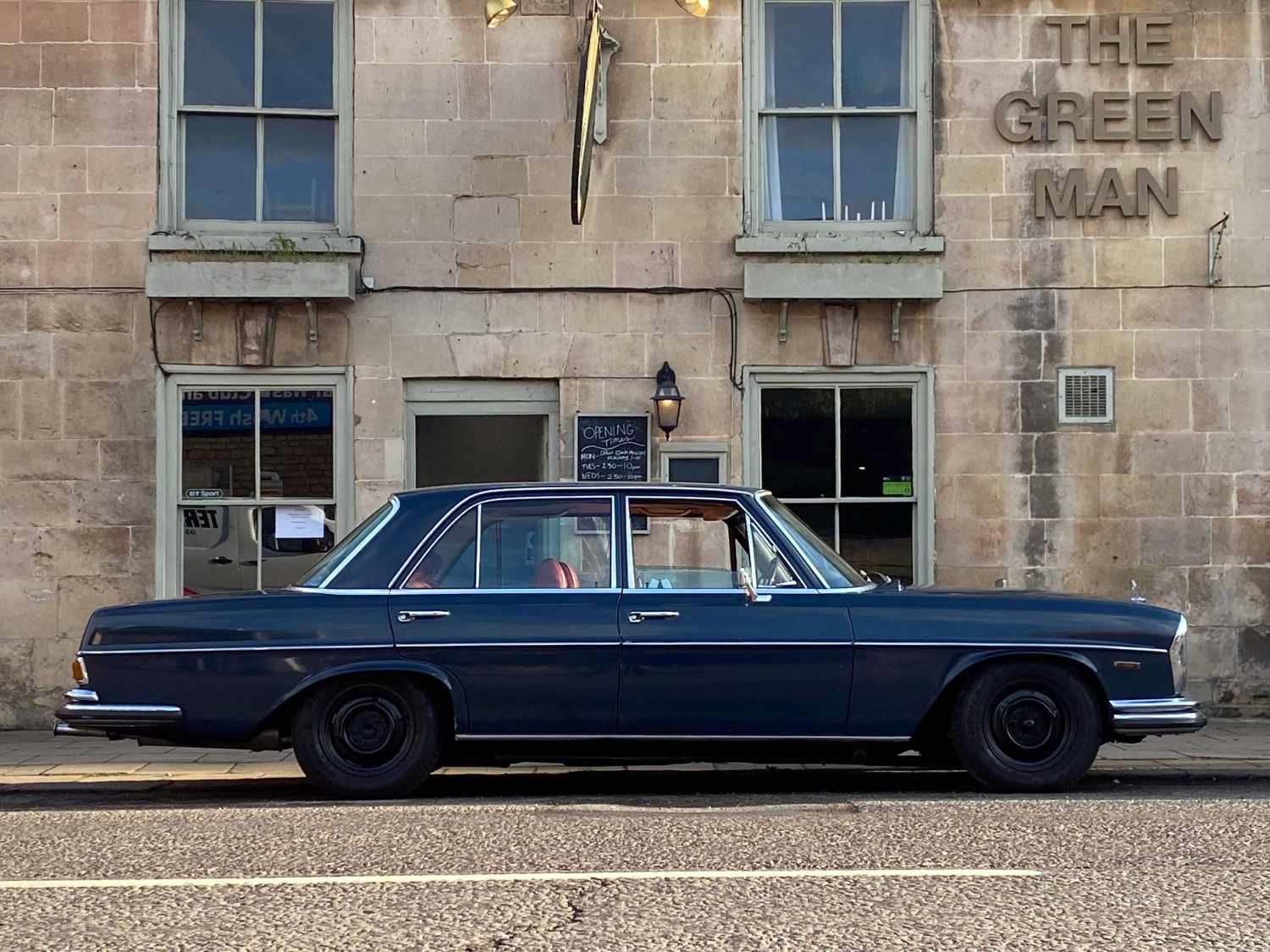 1970 Mercedes 280SE_Main